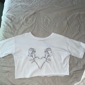 Pretty Little Thing crop tee